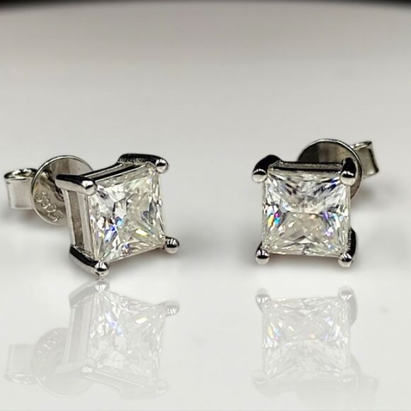 Certified 2ct Moissanite Princess Cut Luxury Stud Earrings UNISEX - Picture 4 of 8